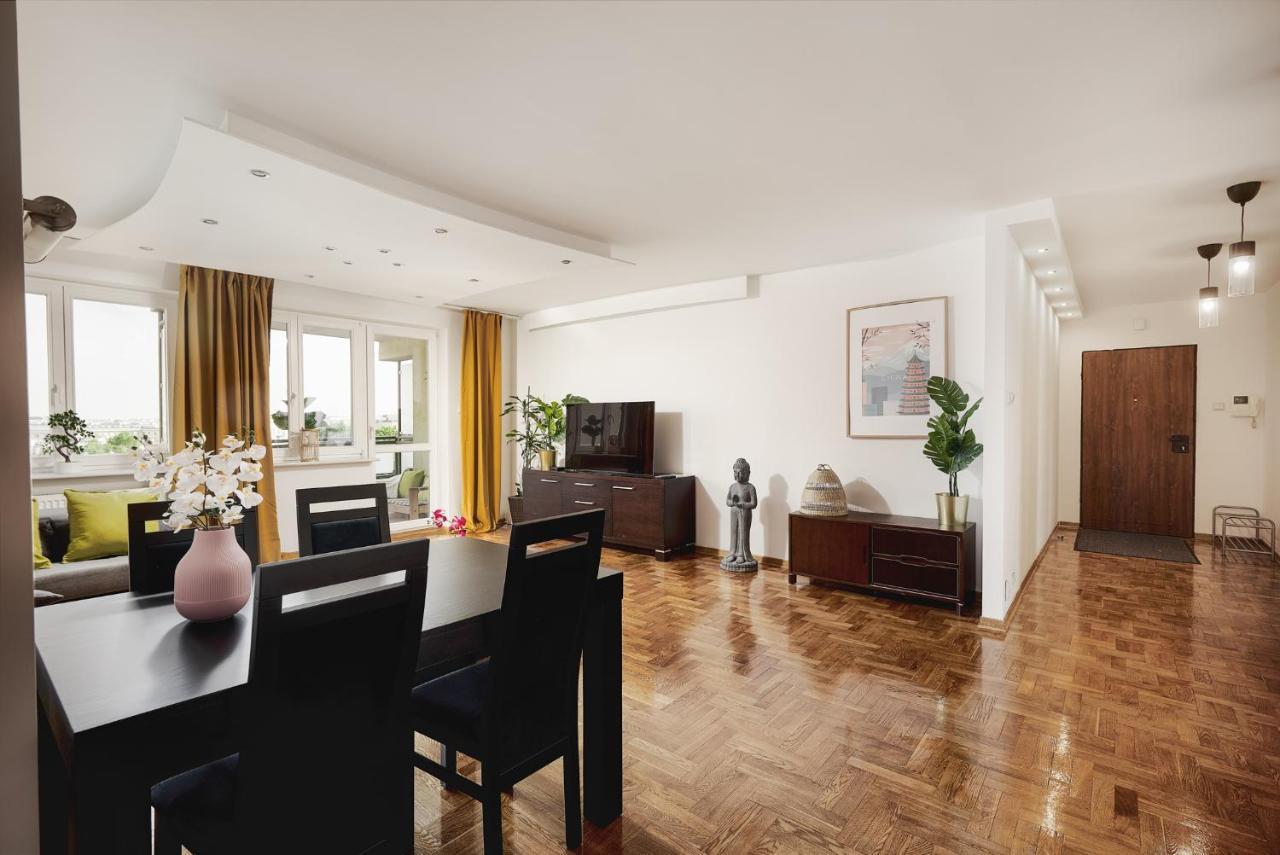 ורשה Lumina Spacious Apartment Near The Railway Station מראה חיצוני תמונה