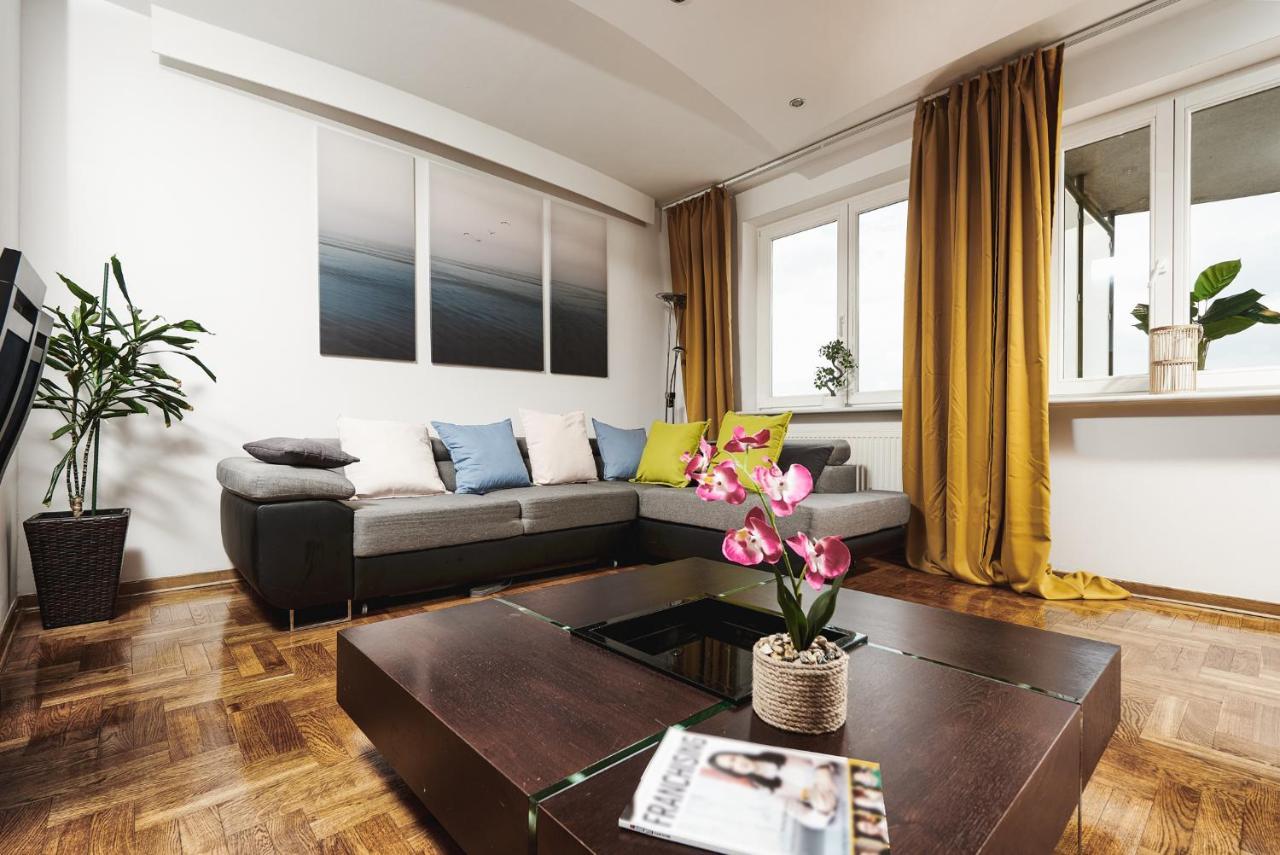 ורשה Lumina Spacious Apartment Near The Railway Station מראה חיצוני תמונה